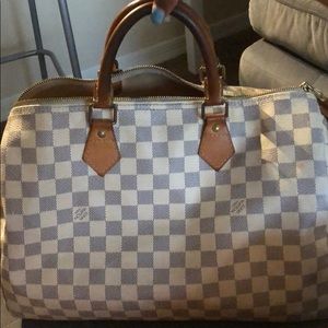 Louis Vuitton Speedy 30 (authentic)